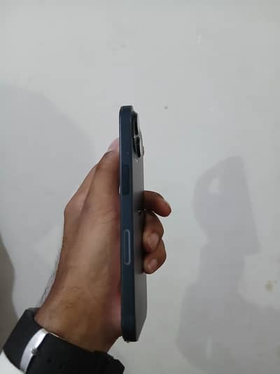 Apple iPhone 13 jv 128GB 100 BH water pack and in 6 months warranty