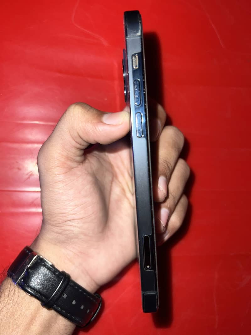 Apple iPhone 12 Pro 1