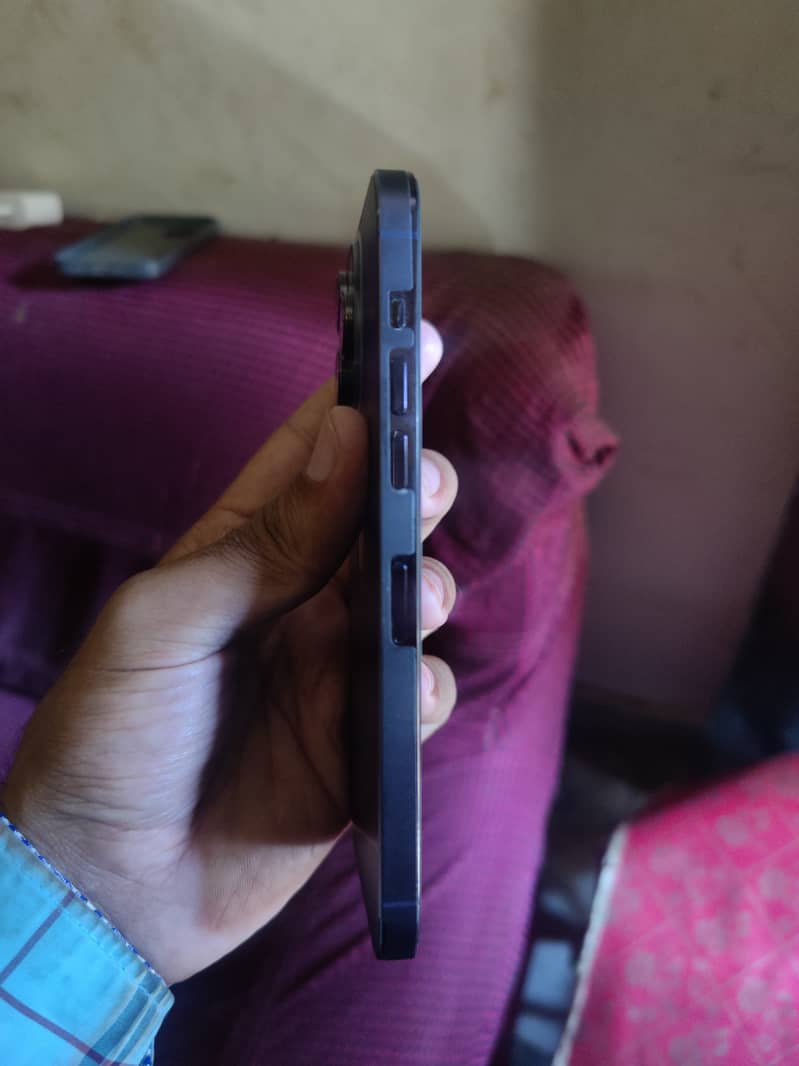 Apple iPhone 14 Pro Max 3