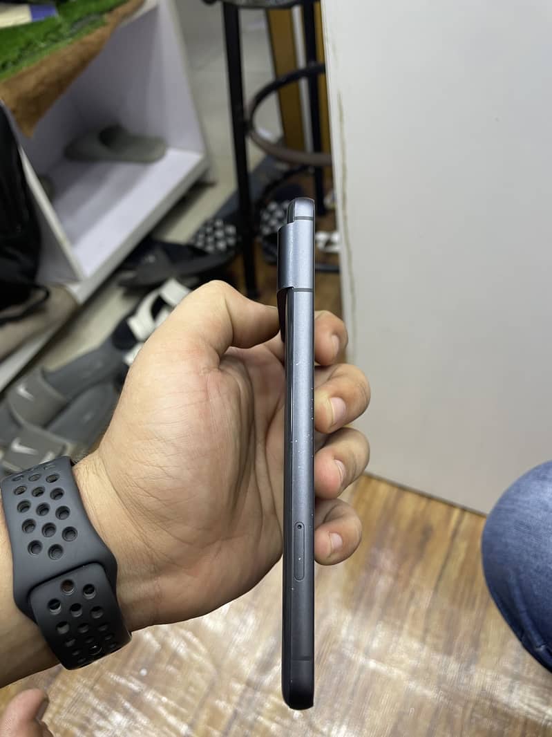 Google Pixel 8 6