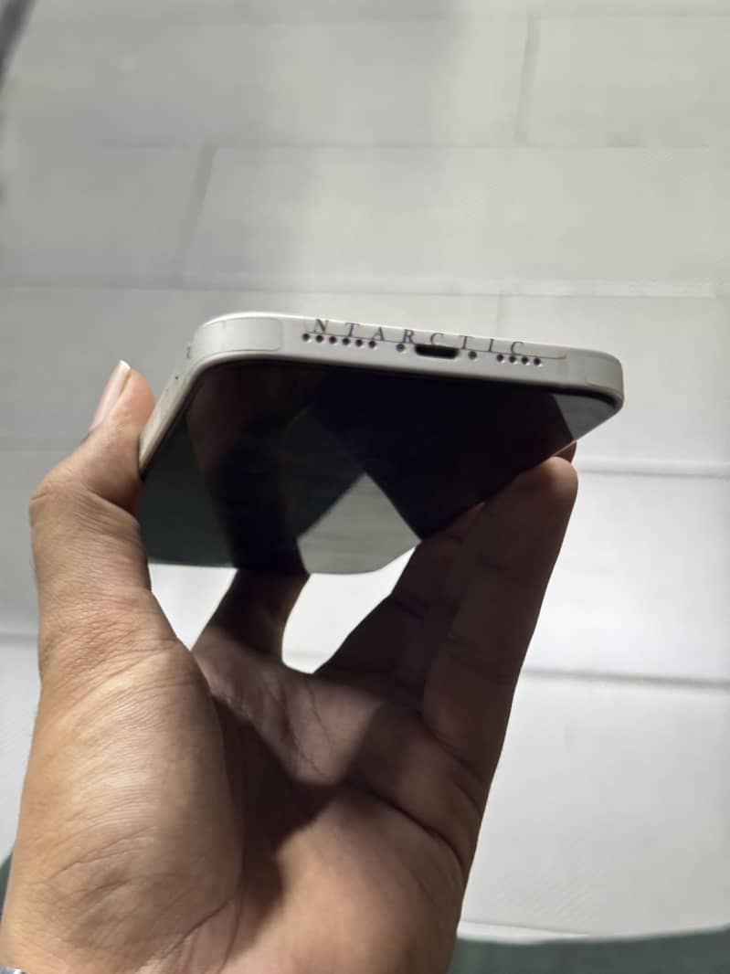 Apple iPhone 14 plus 3