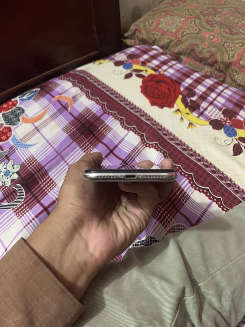 Apple iPhone X 1