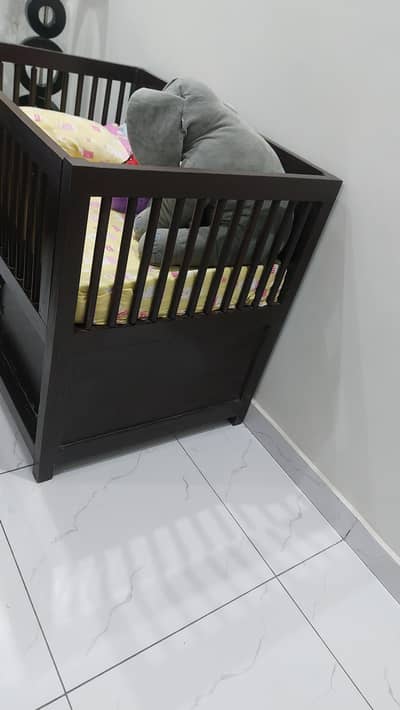 baby cot with mattress