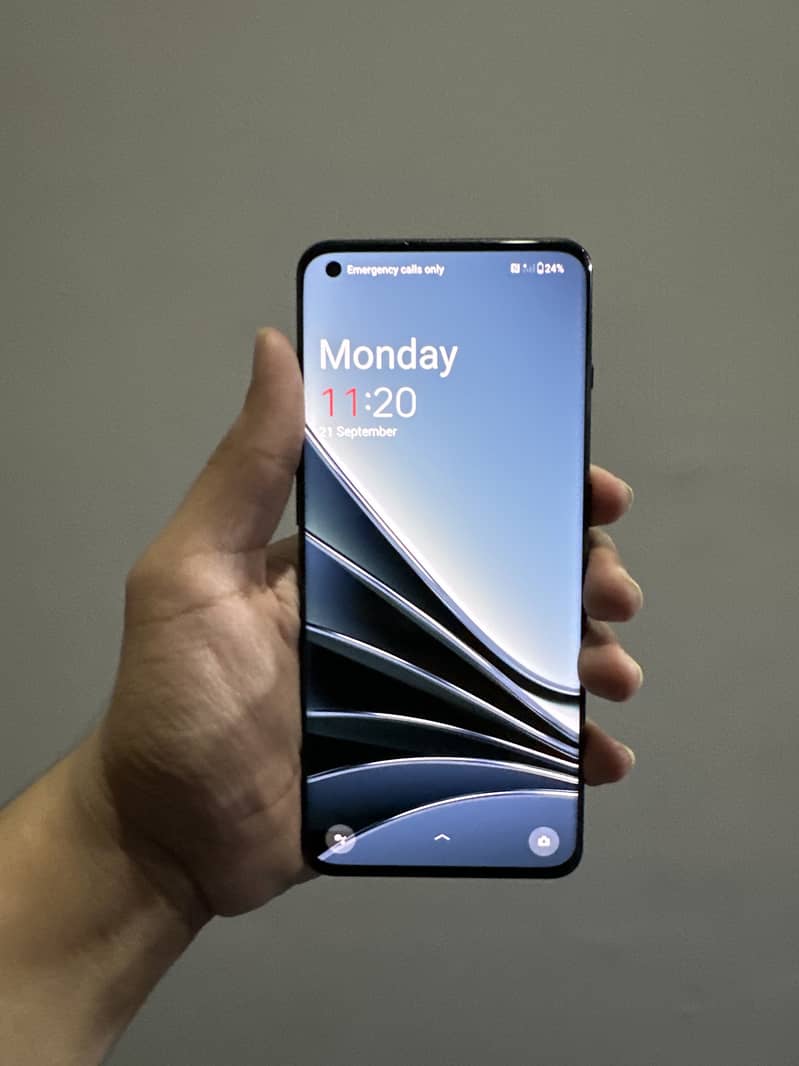 One Plus 10 Pro 1
