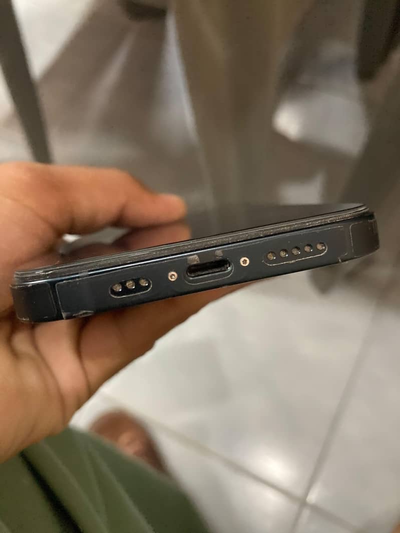 Apple iPhone 13 3