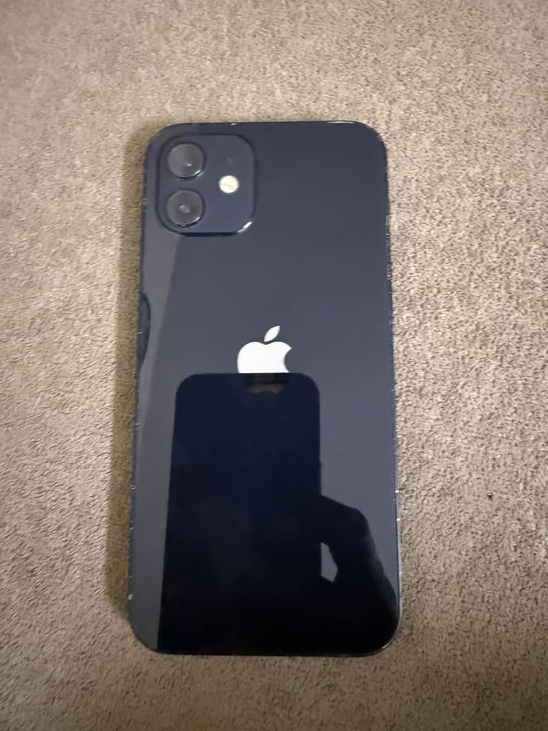 Apple iPhone 12 4