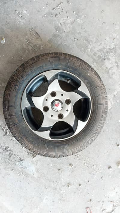 alloy rim and tyres
