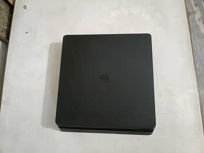 PS4 Slim edition