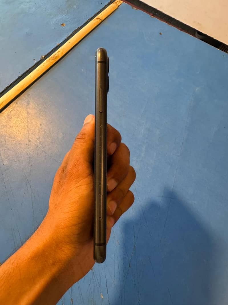 Apple iPhone 11 2