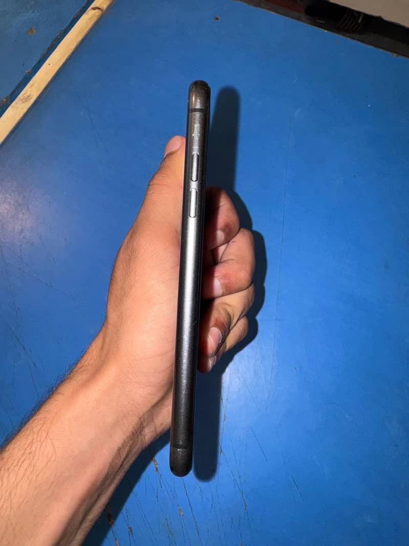 Apple iPhone 11 5