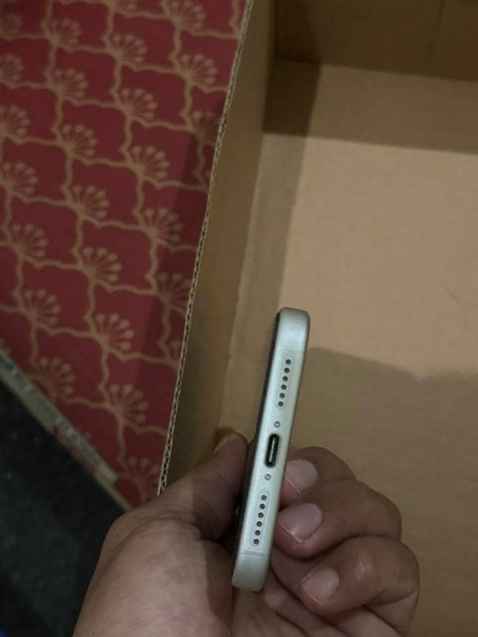 Apple iPhone 17 Pro Max 4