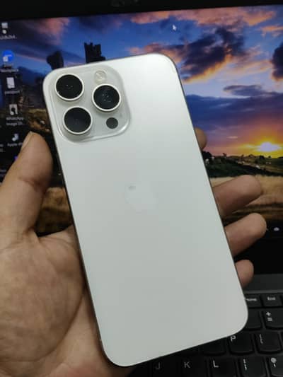 Apple iPhone 15 Pro Max jv
