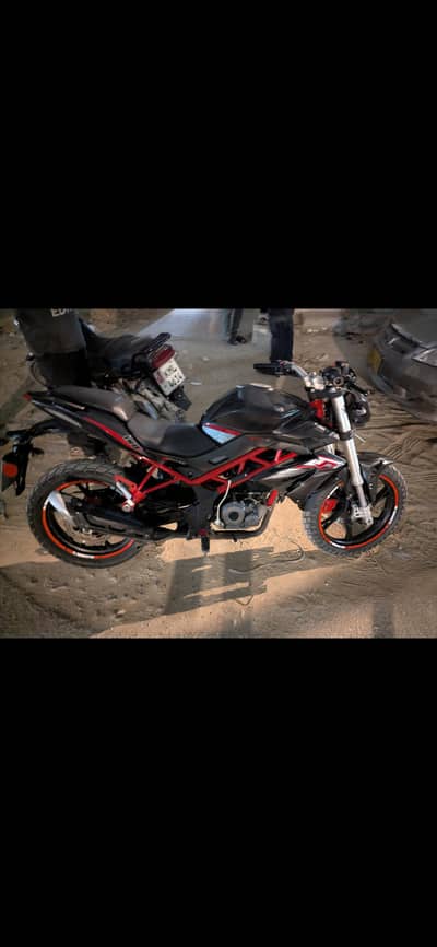 Benelli TNT 150i , Black Color , Model 2021
