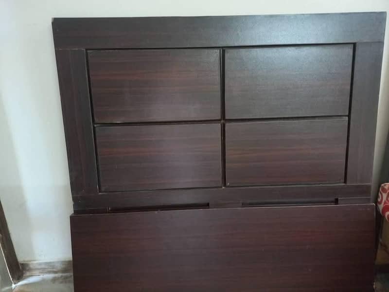 Single Bed 0