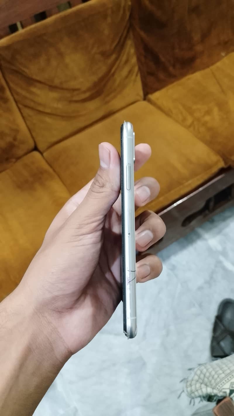 Apple iPhone X 1