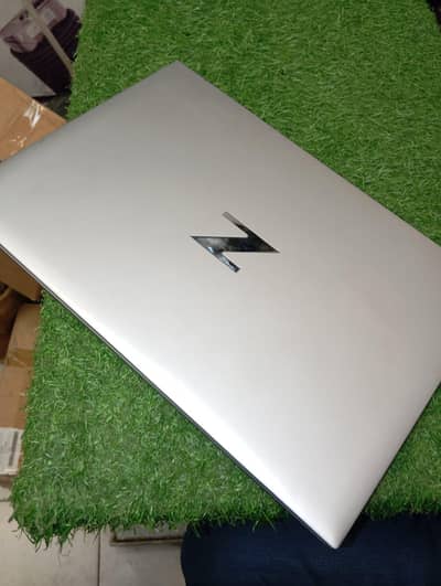HP ZBook Firefly G9 Core i7 12th Gen | 8GB DDR5 | 256GB SSD