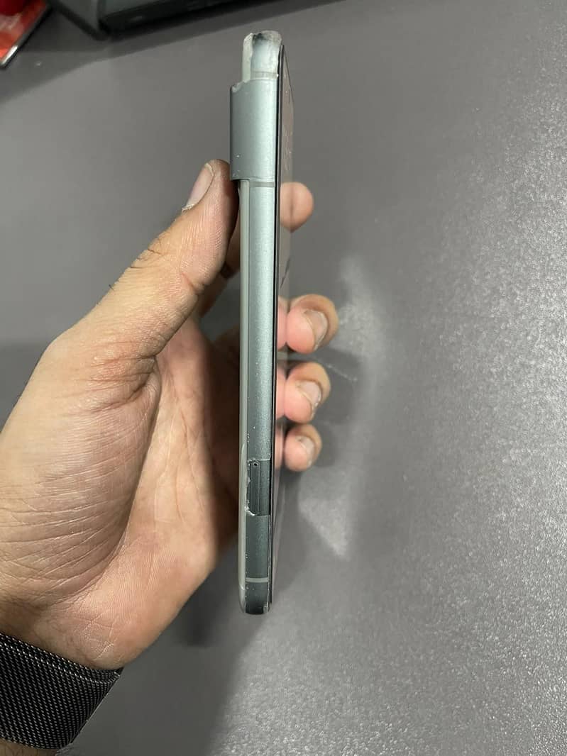 Google Pixel 8 2