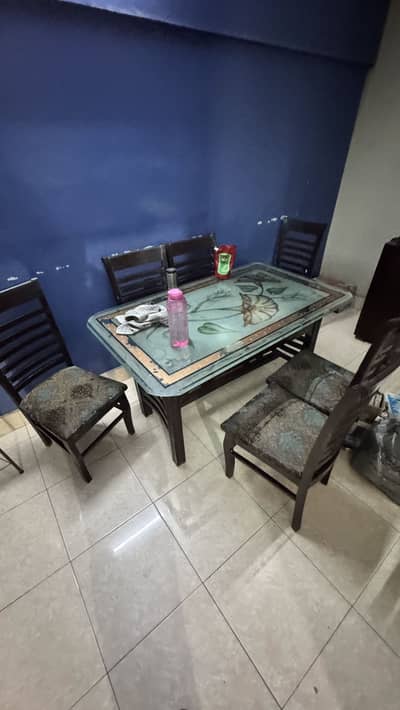 6 seater Dining table glass top