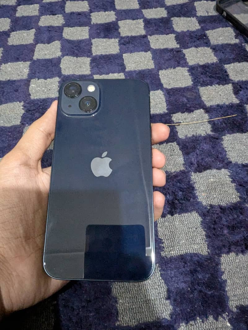 Apple iPhone 13 1