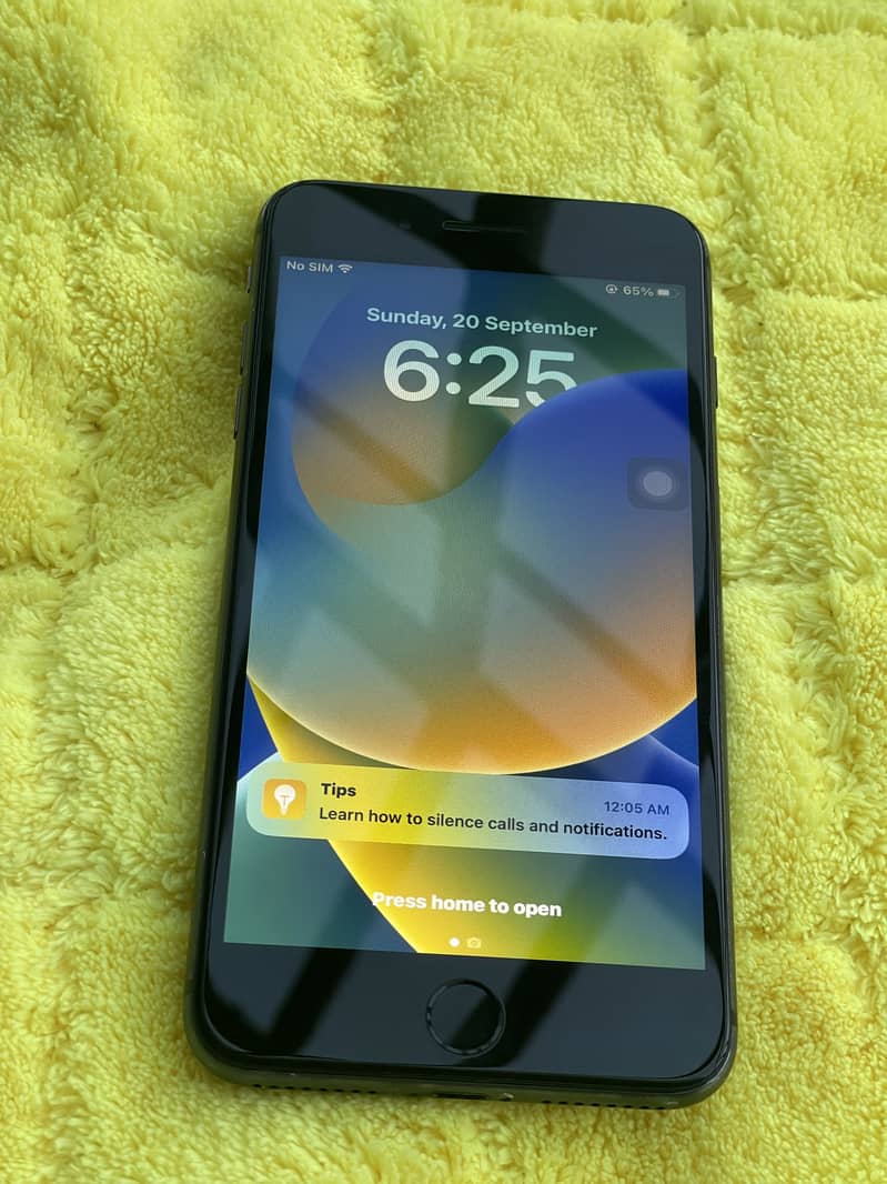 Apple iPhone 8 Plus 1