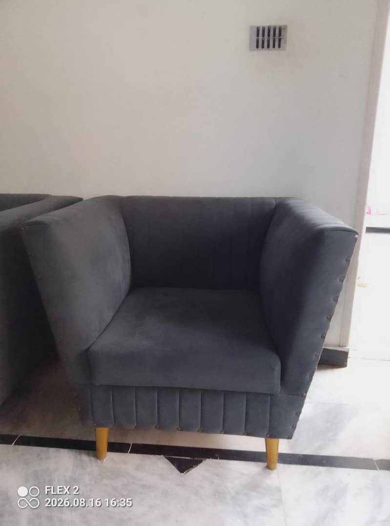 Sofa Sell 1
