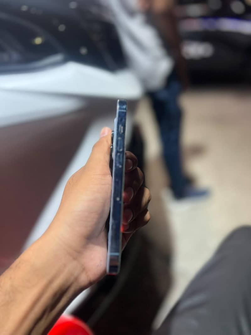 Apple iPhone 13 Pro 4