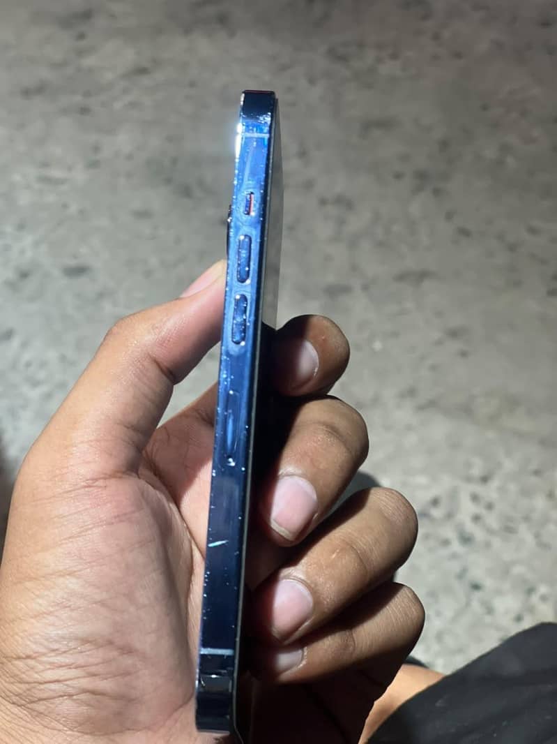 Apple iPhone 13 Pro 8