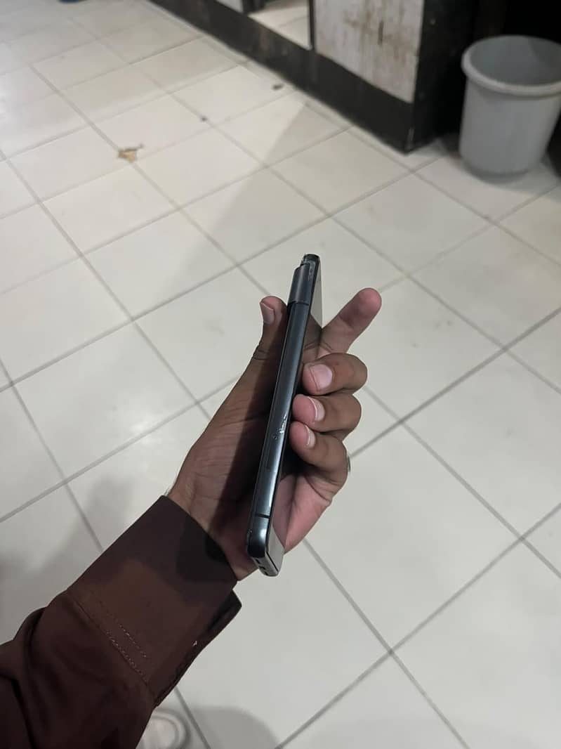 Google Pixel 8 3