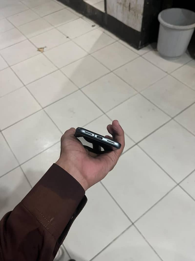 Google Pixel 8 5