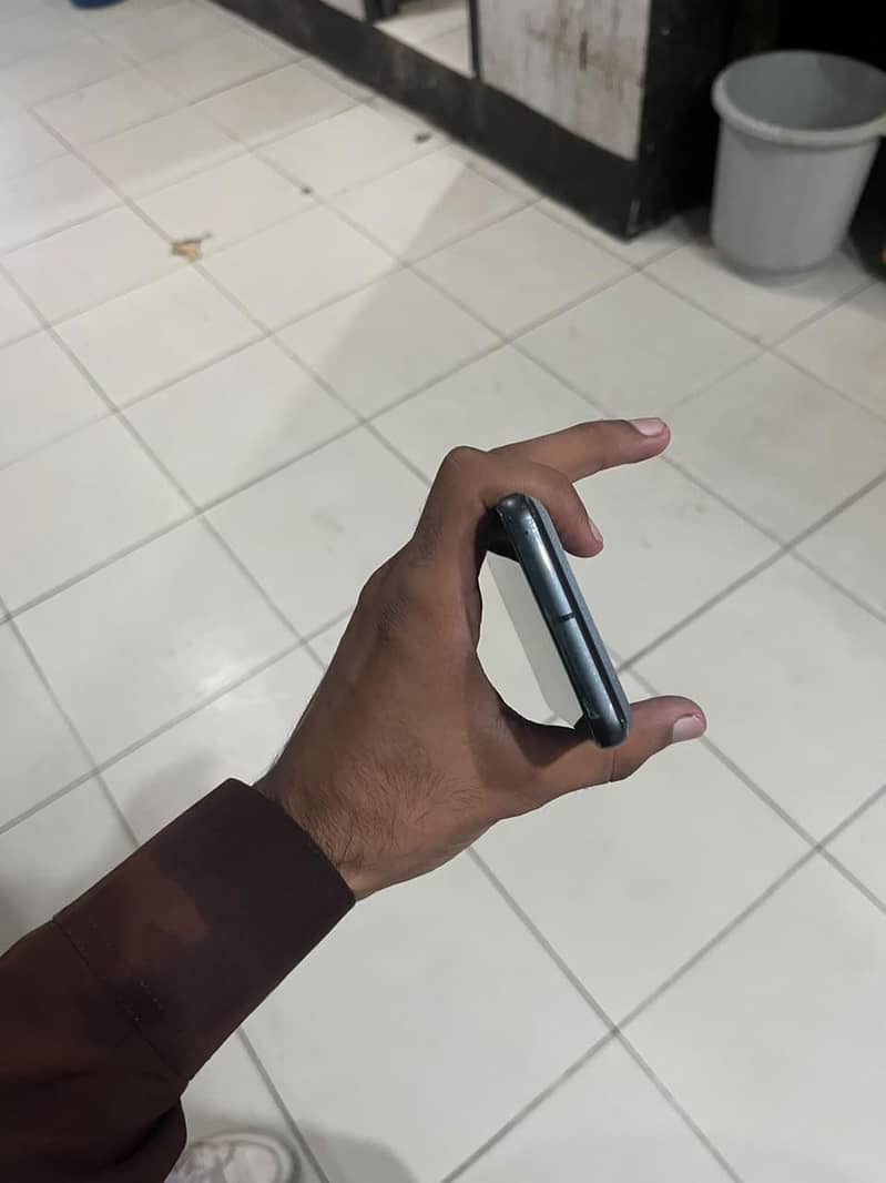 Google Pixel 8 6
