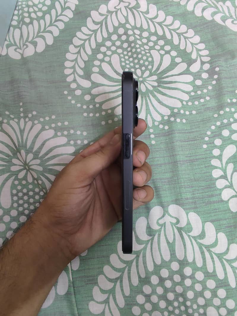 Apple iPhone 14 Pro 3