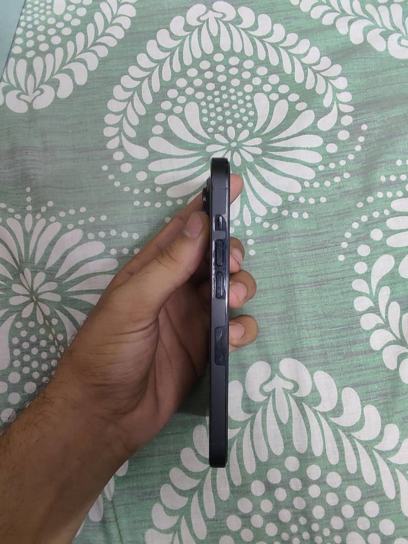 Apple iPhone 14 Pro 4