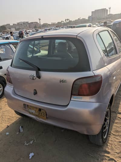 Toyota Vitz 2001