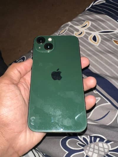 Apple iPhone 13