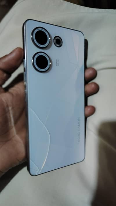 Tecno CAMON 20