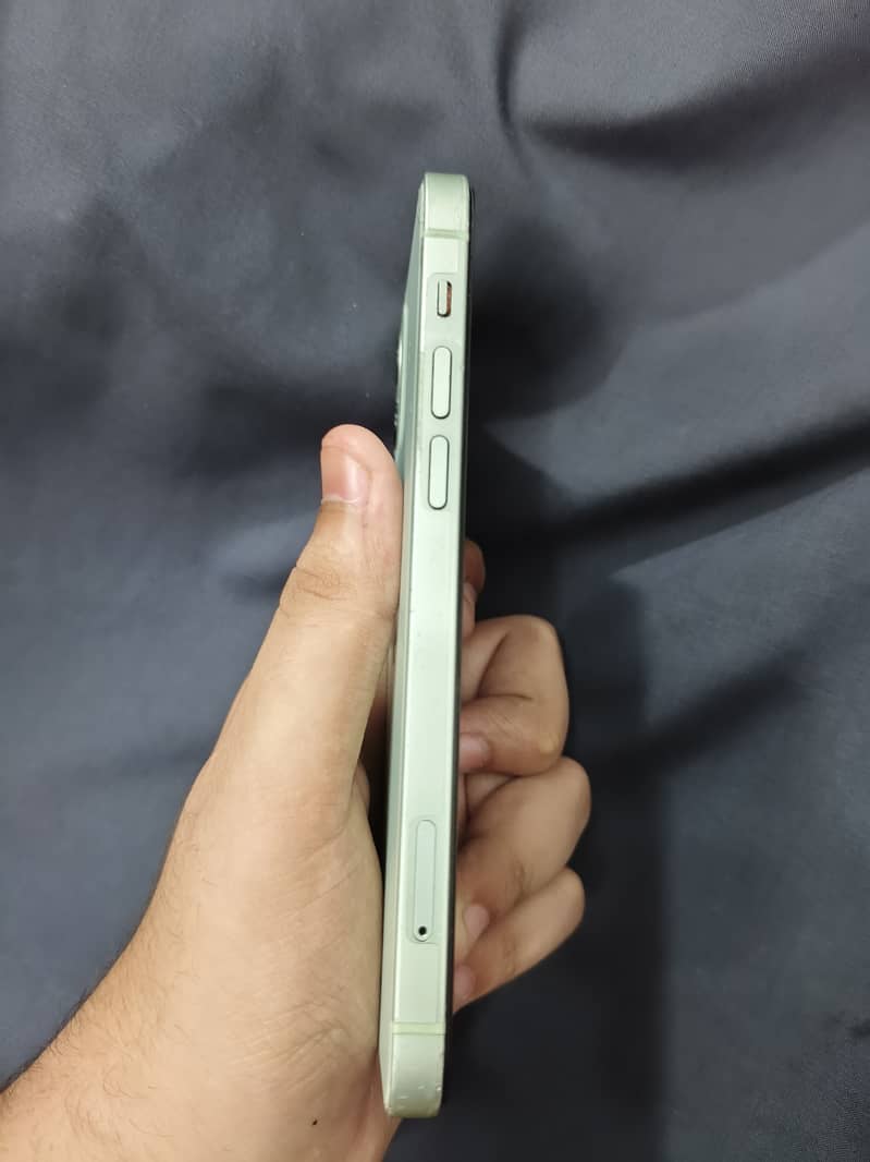 Apple iPhone 12 2
