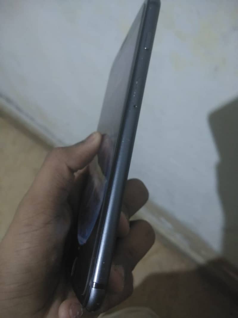 Apple iPhone 8 Plus 5