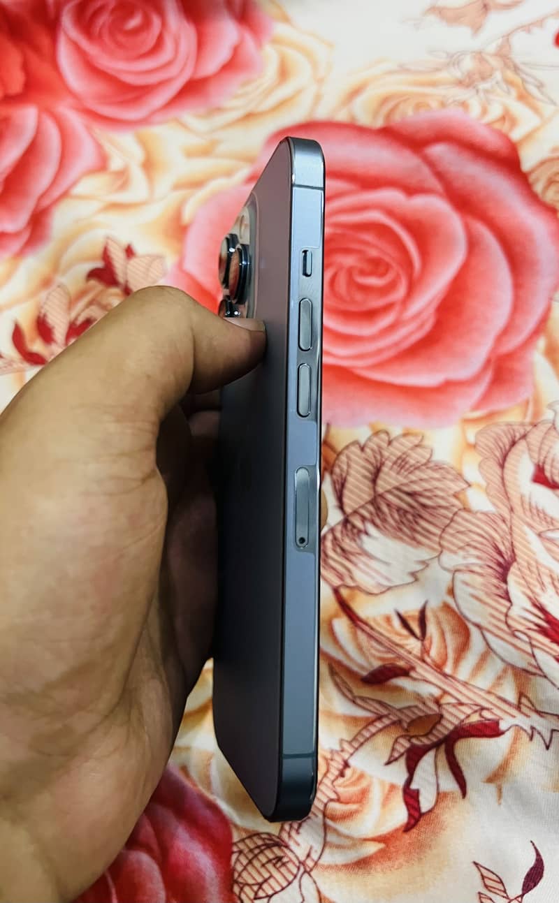 Apple iPhone 13 Pro 1