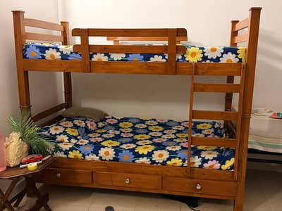 Wood bed