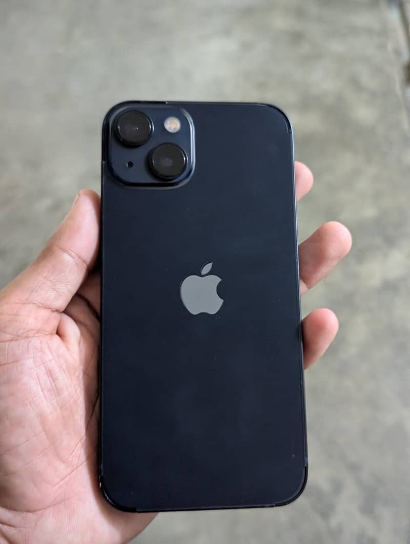 Apple iPhone 13 0