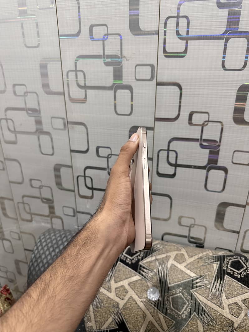 iPhone 16 Pro Max Jv 2