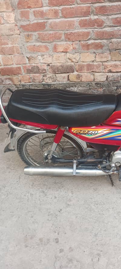 bike total orignl hai koi kam ni hona 03214180726