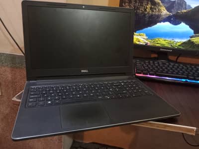 Dell Laptop Core i3 7th Gen 8GB RAM 256GB SSD Charger
