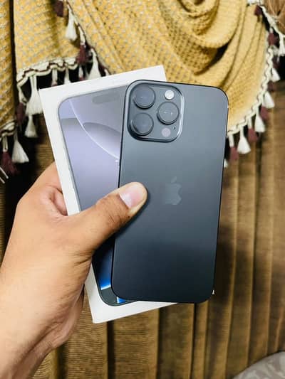 Apple iPhone 16 Pro Max
