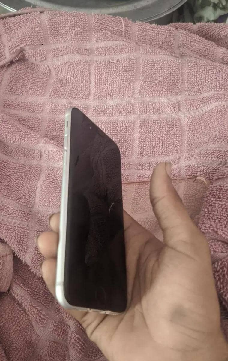 Apple iPhone 6 5