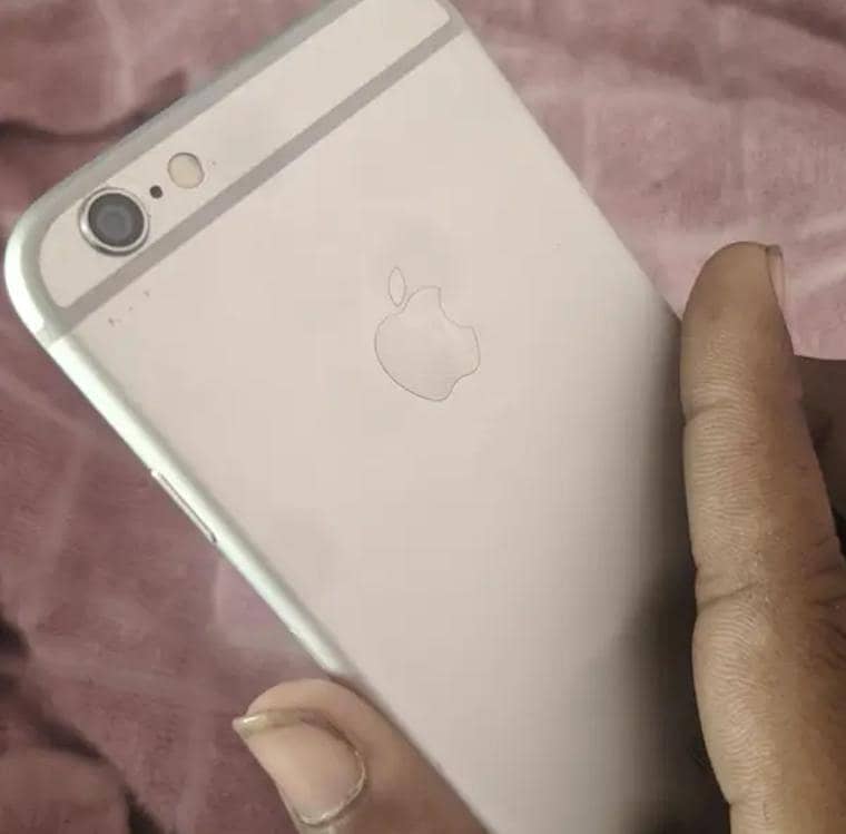 Apple iPhone 6 8