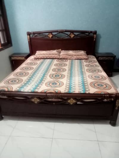 complete bedroom set with devider and iron stand