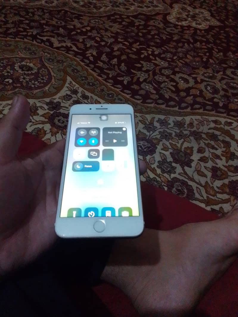 Apple iPhone 7 Plus 0