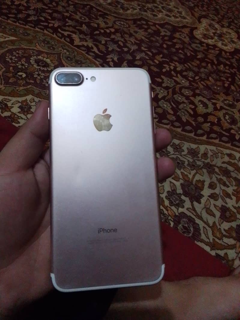 Apple iPhone 7 Plus 1