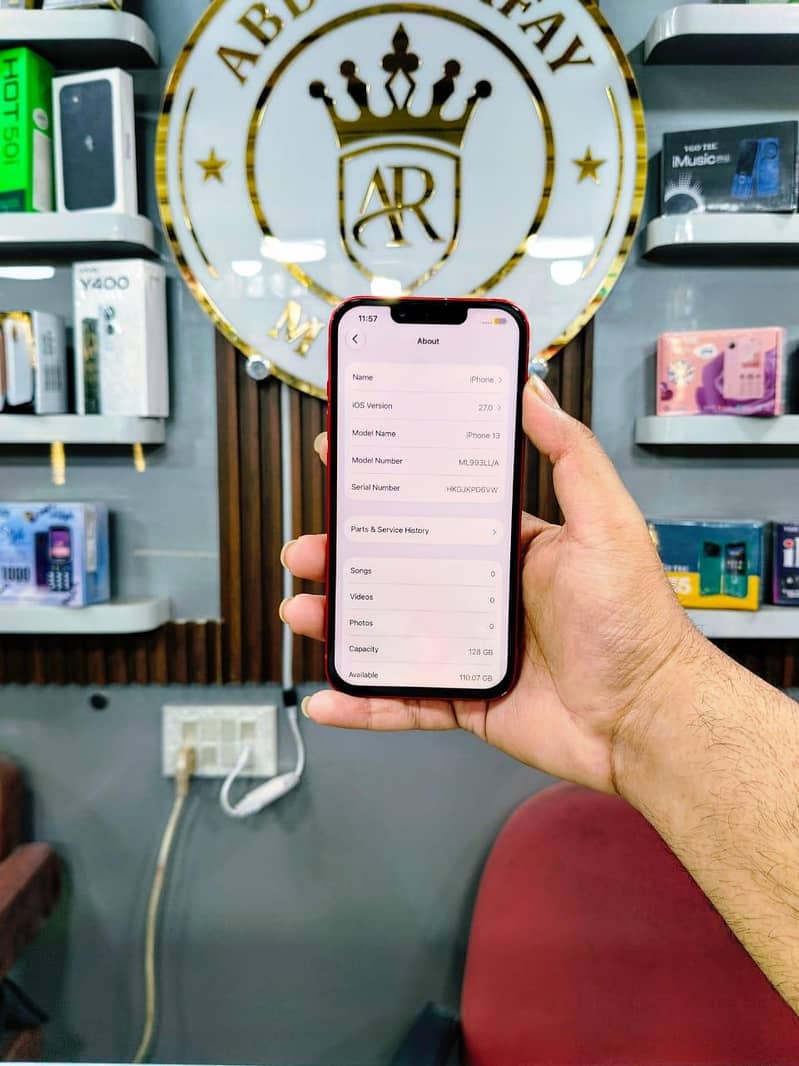 Apple iPhone 13 1